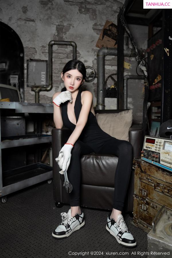 周于希dummy  [XiuRen]高清写真图 2024.01.26 No.8027 周于希Sally 丰腴美臀第50张图片